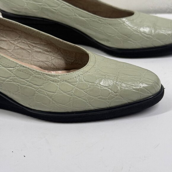 Vintage Salvatore Ferragamo Wedge Pumps Croc Embossed Leather Nile Green Sz 8.5 - Picture 3 of 16